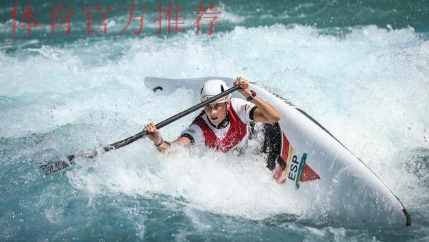 赛艇冠军成功转移洪水中遇险体校师生 赛艇冠军成功转移洪水中遇险体校师生